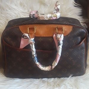 Authentic Deauville Louis Vuitton Monogram